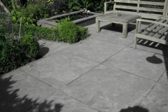 2015-07-Sierbestrating-chalet-vijver-12