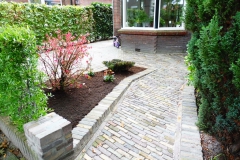 2015-07-Sierbestrating-chalet-vijver-2