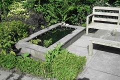 2015-07-Sierbestrating-chalet-vijver-4