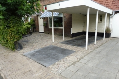 2018-08-2-Sierbestrating-carport-1
